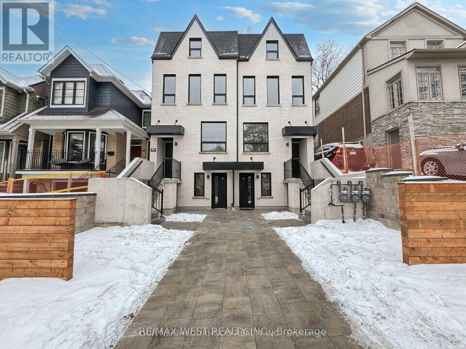 49 Morningside Ave in Toronto, ON - Building Photo