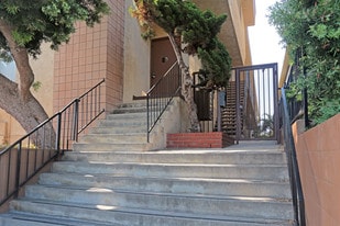 2120 Vanderbilt Lane, Redondo Beach, CA. in Redondo Beach, CA - Building Photo