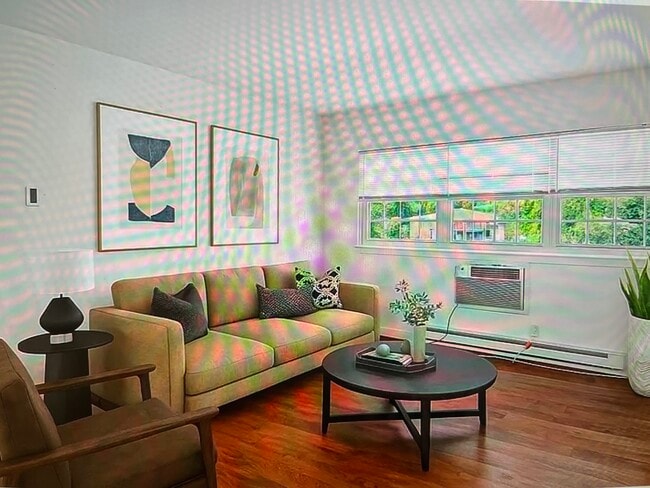 147 Milk St, Unit 8 in Westborough, MA - Foto de edificio - Building Photo