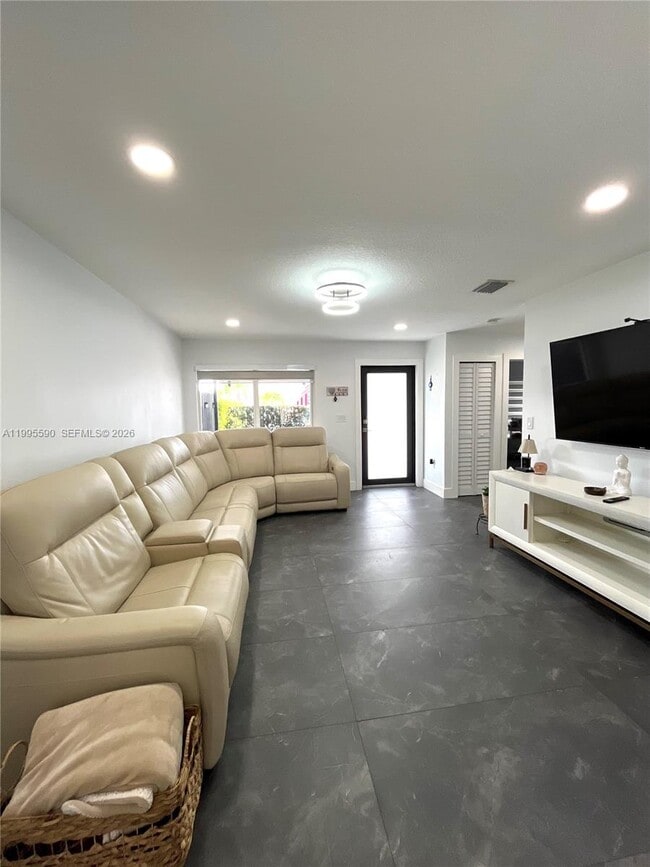 511 SW 115th Ave in Miami, FL - Building Photo - Building Photo