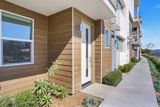 2088 Bravo Loop in Chula Vista, CA - Building Photo - Building Photo