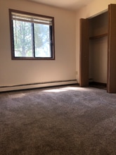 1401 12th St E, Unit 2 in West Fargo, ND - Building Photo - Building Photo