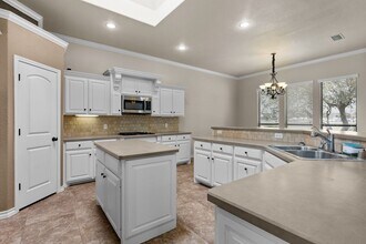 5009 Woodhollow Dr in Midland, TX - Building Photo - Building Photo
