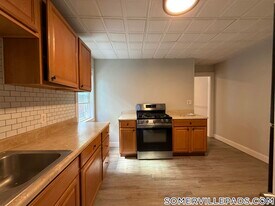 41 Simpson Ave in Somerville, MA - Building Photo