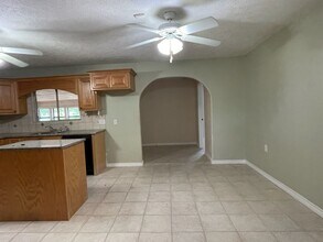 1190 Bernice Ln in Bridge City, TX - Building Photo - Building Photo