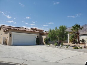 683 Ventana Ridge in Palm Springs, CA - Foto de edificio - Building Photo