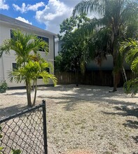 842 Himmarshee St in Fort Lauderdale, FL - Building Photo - Building Photo