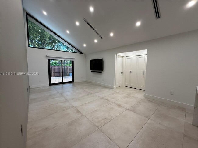 9208 SW 132nd St in Miami, FL - Building Photo - Building Photo