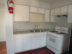 2424 Workman St, Unit D in Los Angeles, CA - Building Photo - Building Photo