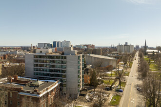 849 Delaware Ave in Buffalo, NY - Foto de edificio - Building Photo