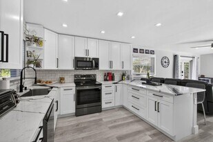 2388 S Wallen Dr in West Palm Beach, FL - Building Photo