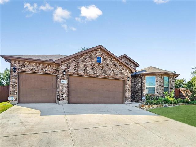 601 Redding Dr in Saginaw, TX - Building Photo