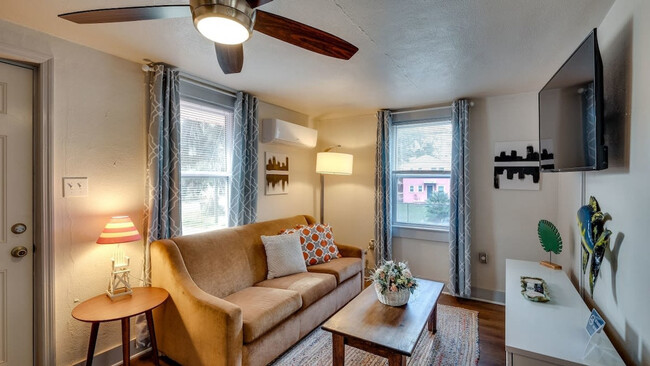 property at 2 Skinner Pl