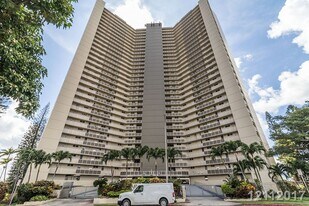 98-099-99 Uao Pl in Aiea, HI - Building Photo