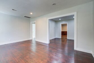 2682 Olympia Ave in North Charleston, SC - Building Photo - Building Photo