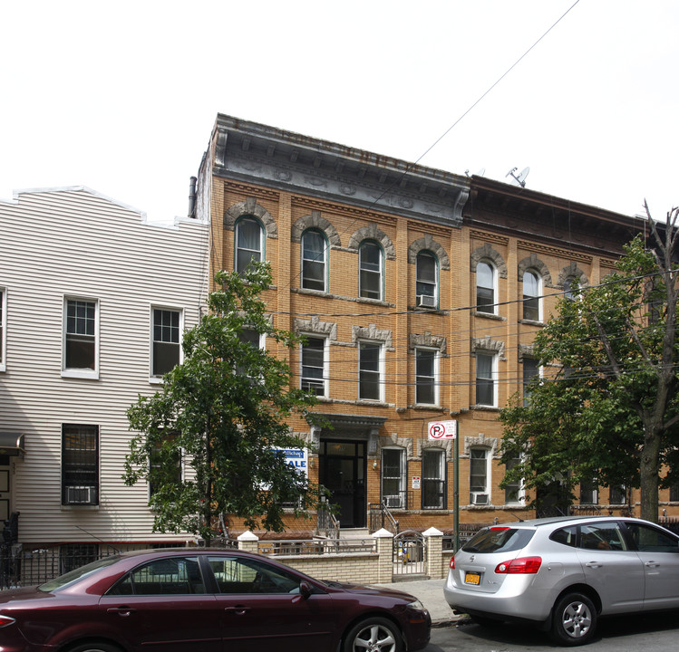 355 Stockholm St in Brooklyn, NY - Building Photo