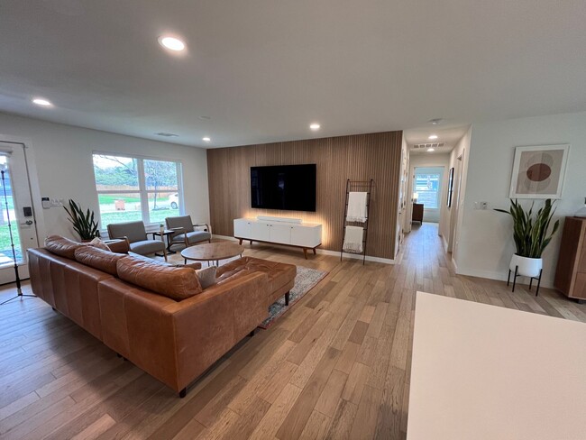 6216 Brookside Dr in Austin, TX - Building Photo - Building Photo