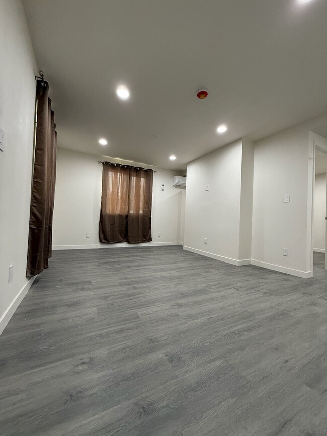 10696 Walnut St, Unit 10696 Walnut St in Los Alamitos, CA - Foto de edificio - Building Photo