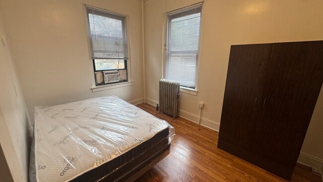 property at 11221 S Saint Lawrence Ave