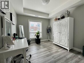 728 Brownstone Dr in Tecumseh, ON - Building Photo - Building Photo