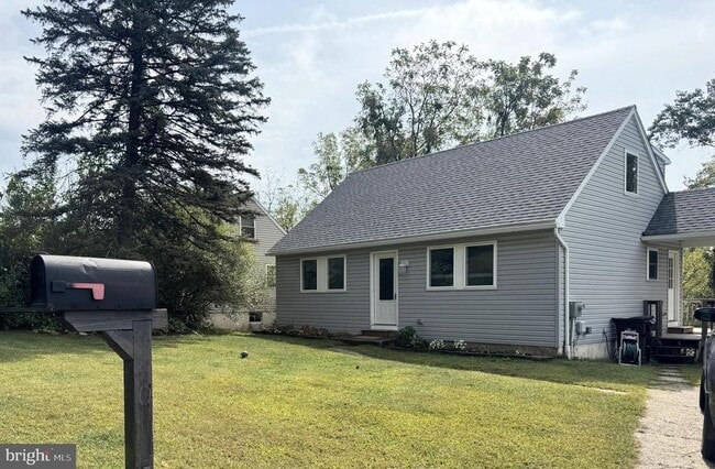 property at 40 Elaine Dr
