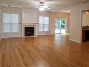 2434 Fairlie Dr in Duluth, GA - Building Photo - Building Photo