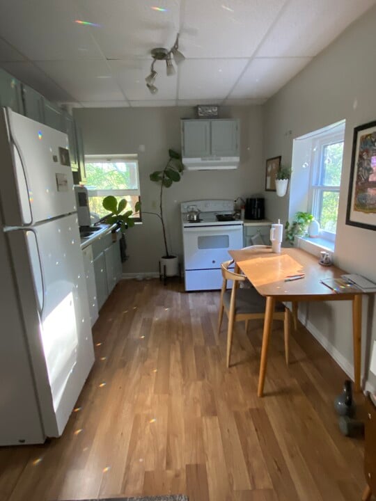 224 Charles St, Unit Charming studio apartment in Boone, NC - Building Photo