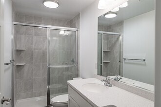 531 Center Rd in West Seneca, NY - Building Photo - Interior Photo