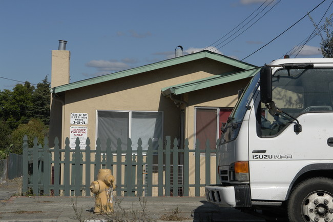 1636 D St in Hayward, CA - Foto de edificio - Building Photo