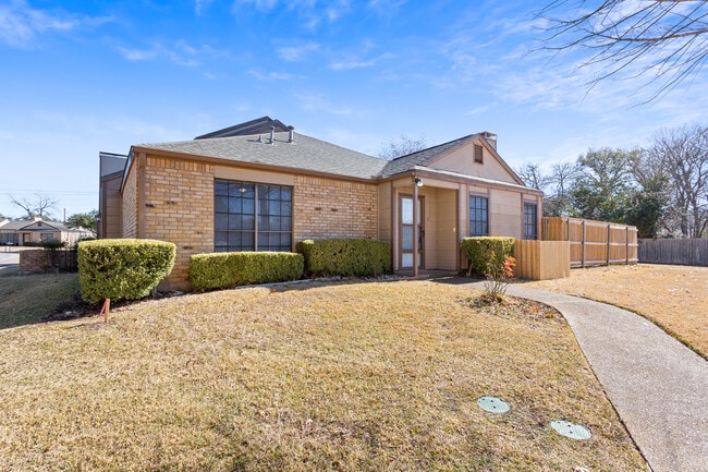 property at 3343 Chimney Pl Dr