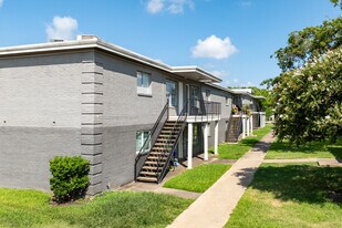 The Ivy in College Station, TX - Building Photo
