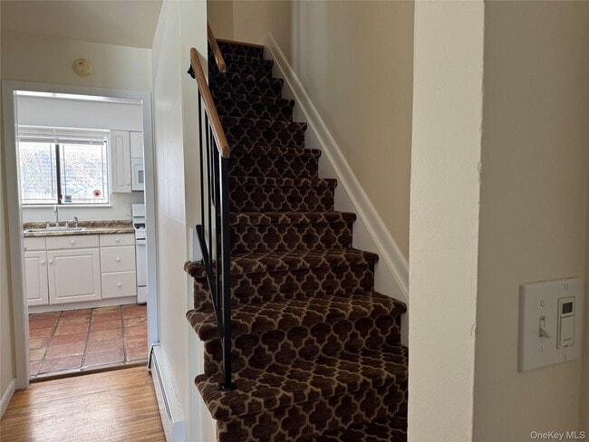 37 A S Norwood Rd in Sands Point, NY - Building Photo - Building Photo