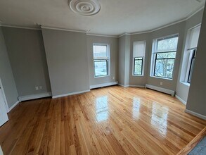 92 Blue Hill Ave, Unit 2 in Boston, MA - Building Photo - Building Photo