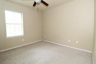 1137 N Leverett Ave-Unit -1137-201 in Fayetteville, AR - Building Photo - Building Photo