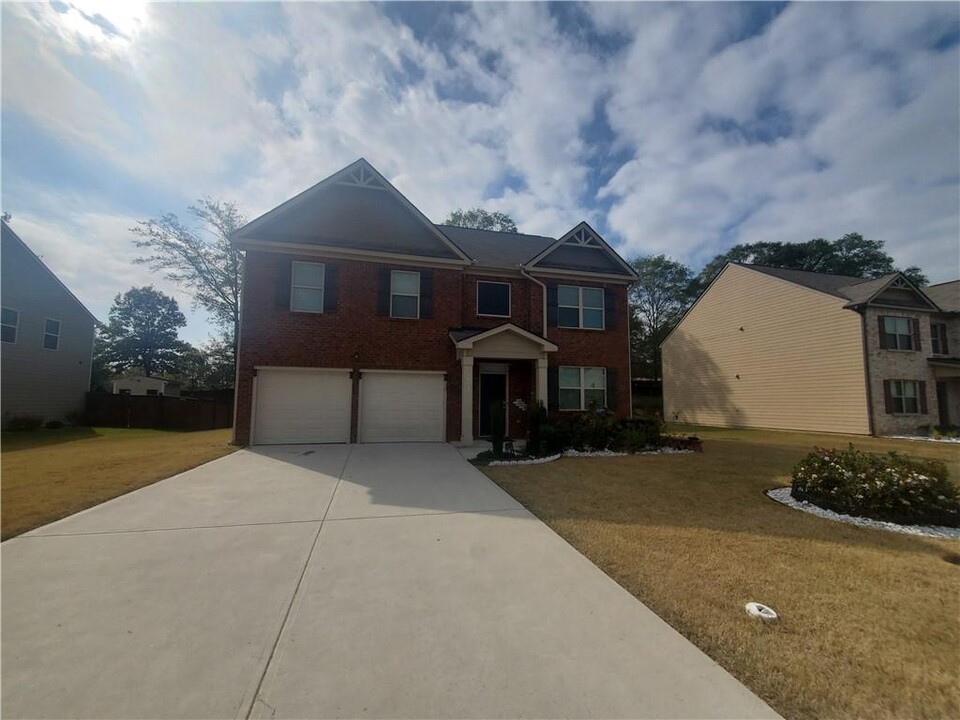 3573 Stonebranch Ln in Loganville, GA - Foto de edificio