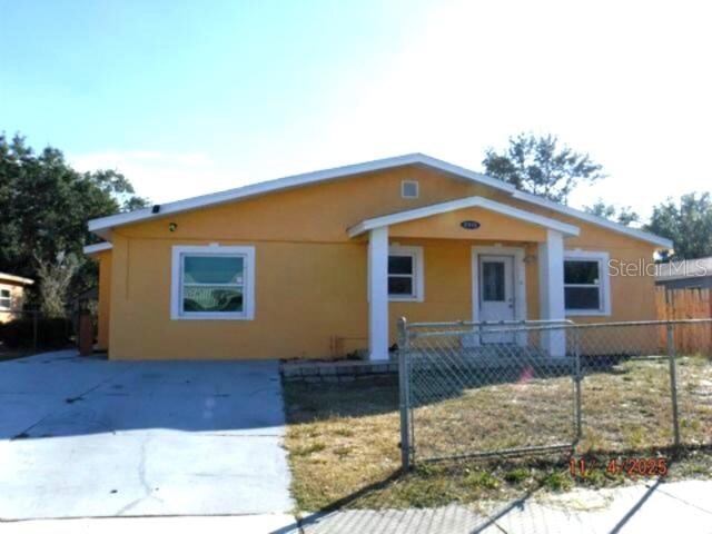 2312 22nd Ave SW in Largo, FL - Foto de edificio