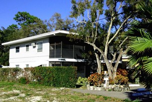 1739 Siesta Dr Apartments