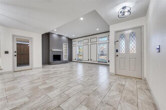 1110 Capitol Ct in Irving, TX - Foto de edificio - Building Photo