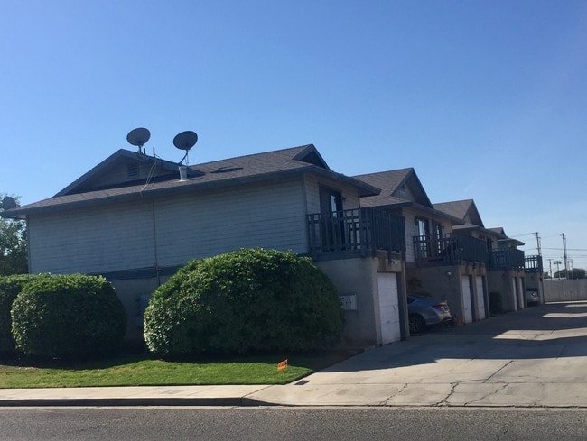 757 W Putnam Ave, Unit 4