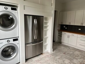 2251 Cambronne St, Unit 2251 Cambronne in New Orleans, LA - Foto de edificio - Building Photo