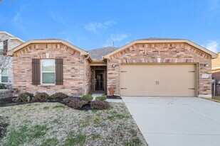 2637 Wayne Ave in Aubrey, TX - Building Photo