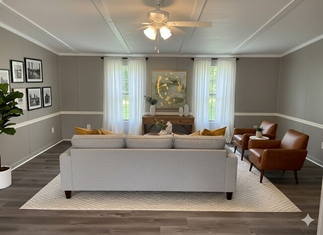 5536 Gilcrest Sands Dr in Hope Mills, NC - Building Photo - Building Photo