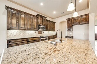 110 Thoroughbred St in Waxahachie, TX - Building Photo - Building Photo