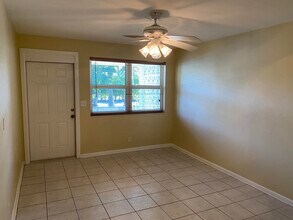 1172 Surf Rd in West Palm Beach, FL - Building Photo - Building Photo