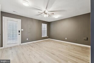 12099 Wallower Way in Linton Hall, VA - Building Photo