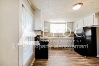 300 Piedmont Ave in Gibsonville, NC - Building Photo - Building Photo