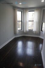 3420 N Seminary Ave, Unit 2F in Chicago, IL - Foto de edificio - Building Photo