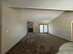 16379 Kamana Rd in Apple Valley, CA - Building Photo - Building Photo