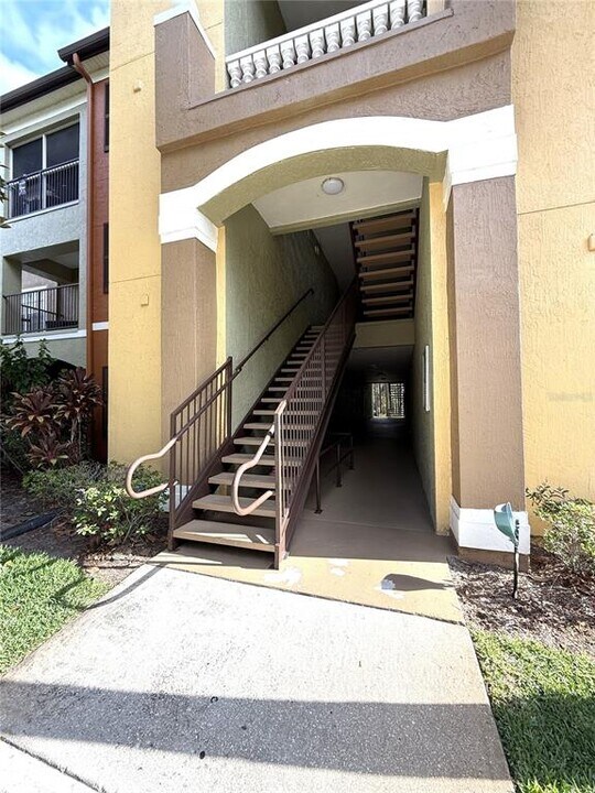 814 Crest Pines Dr in Orlando, FL - Building Photo
