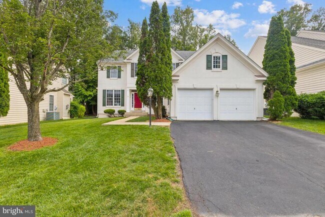 13032 Pilgrims Inn Dr in Woodbridge, VA - Building Photo - Building Photo